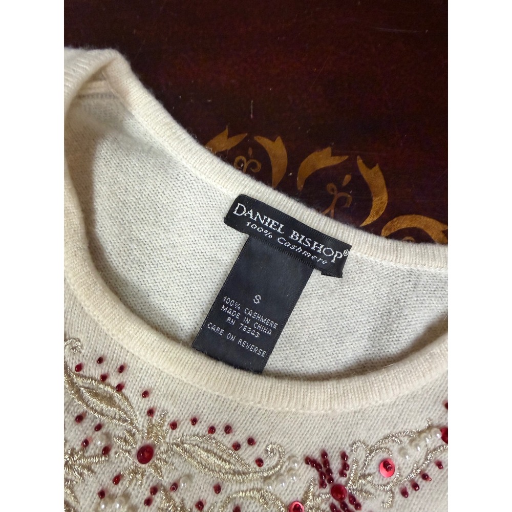 Vtg Daniel Bishop Cream Cashmere Sweater Red Beaded Embroidered Holiday Glam S - Picture 11 of 12